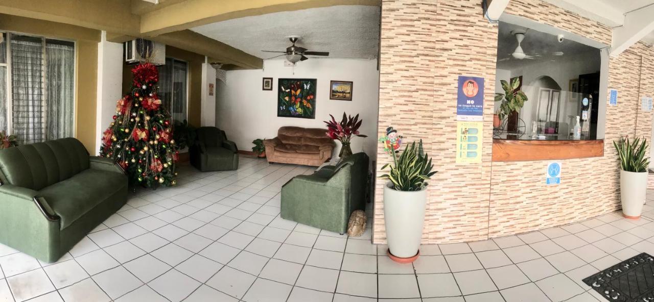 Hotel Malinche Quepos Exterior photo